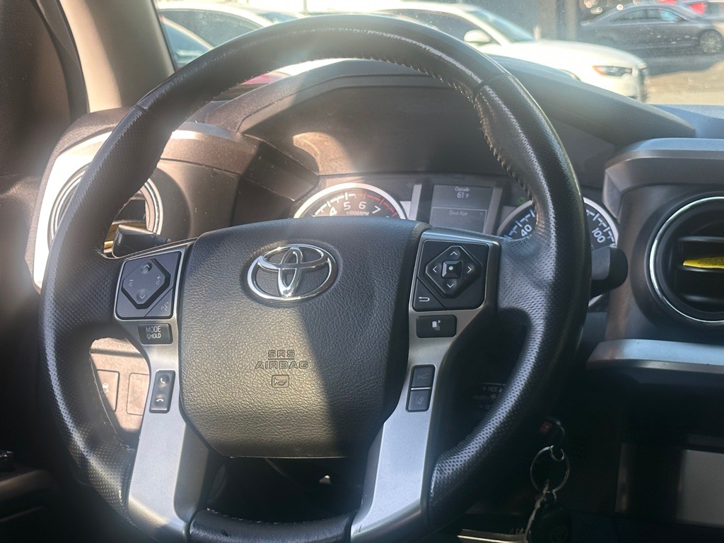 2021 Toyota Tacoma Image 32