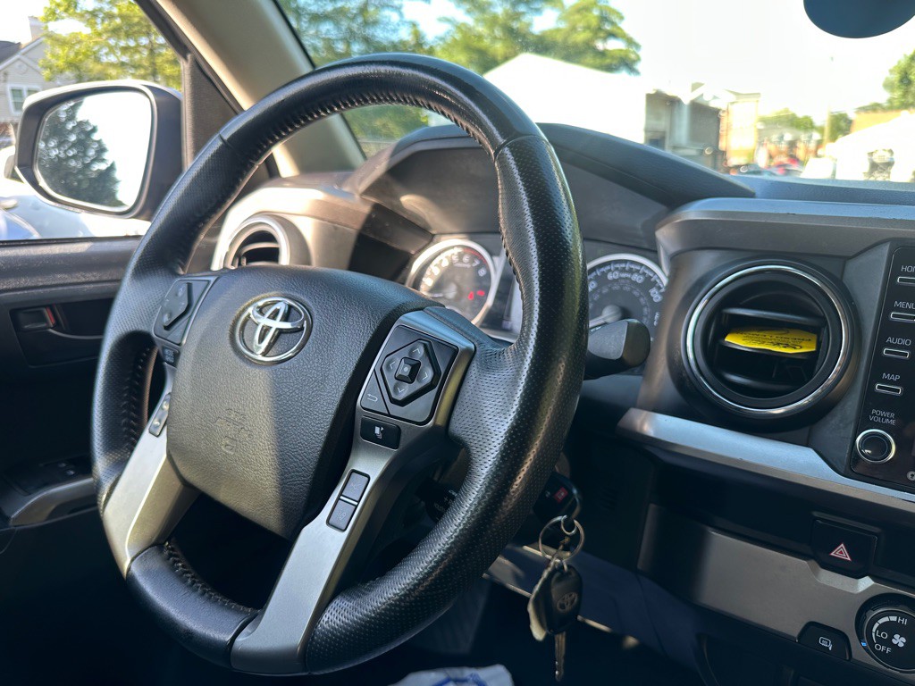 2021 Toyota Tacoma Image 39