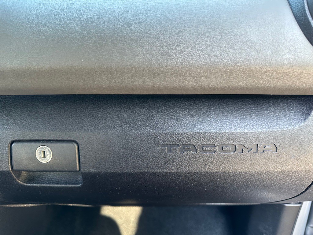 2021 Toyota Tacoma Image 41