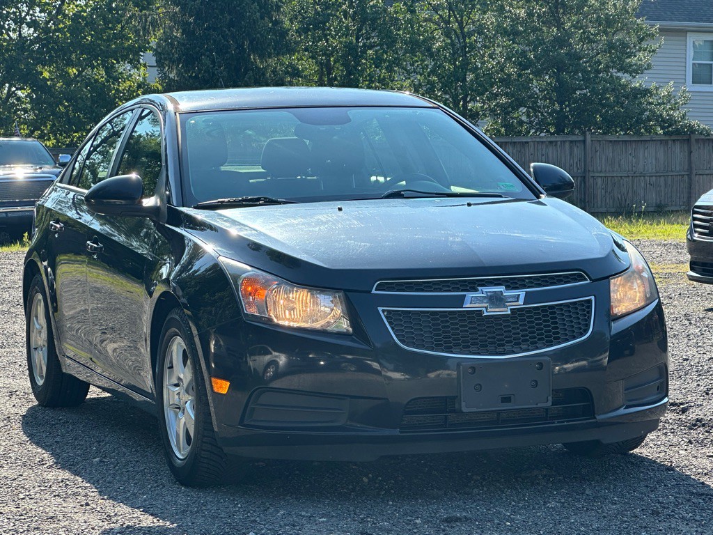 2014 Chevrolet Cruze Image 1
