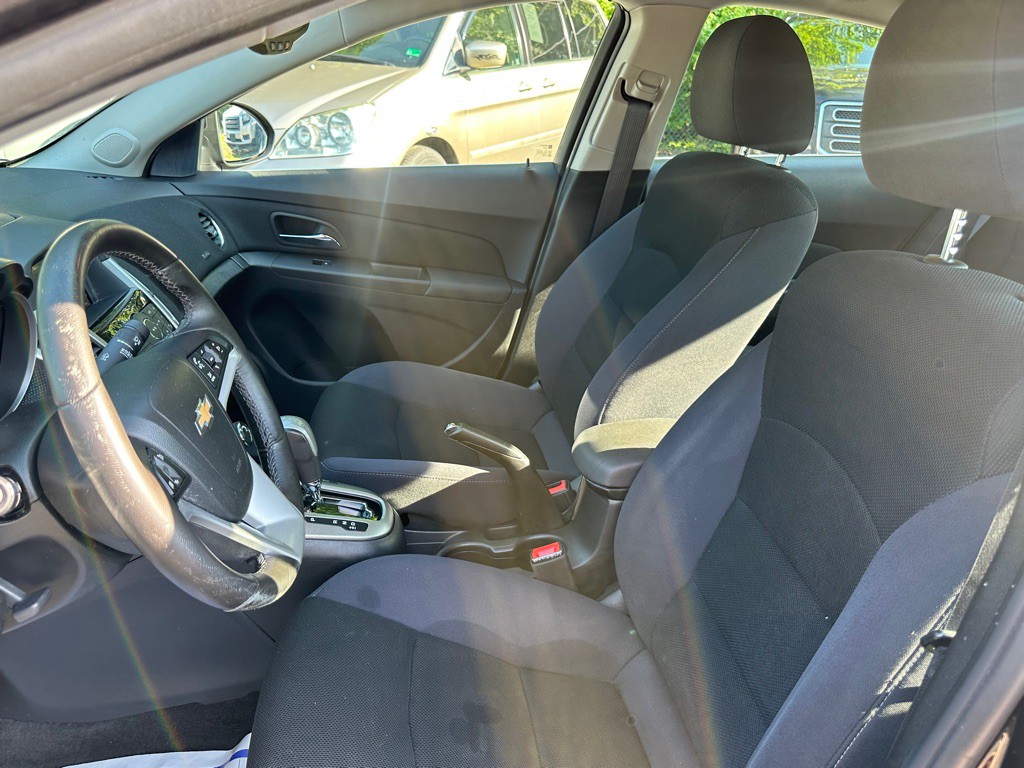2014 Chevrolet Cruze Image 14
