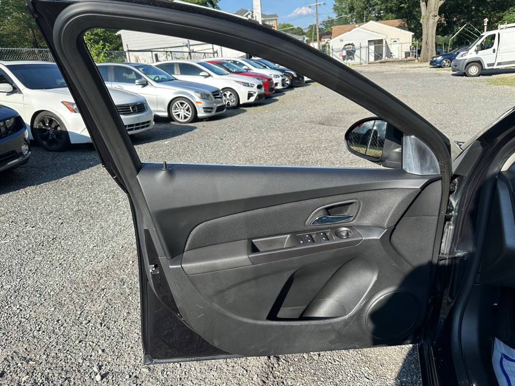 2014 Chevrolet Cruze Image 17
