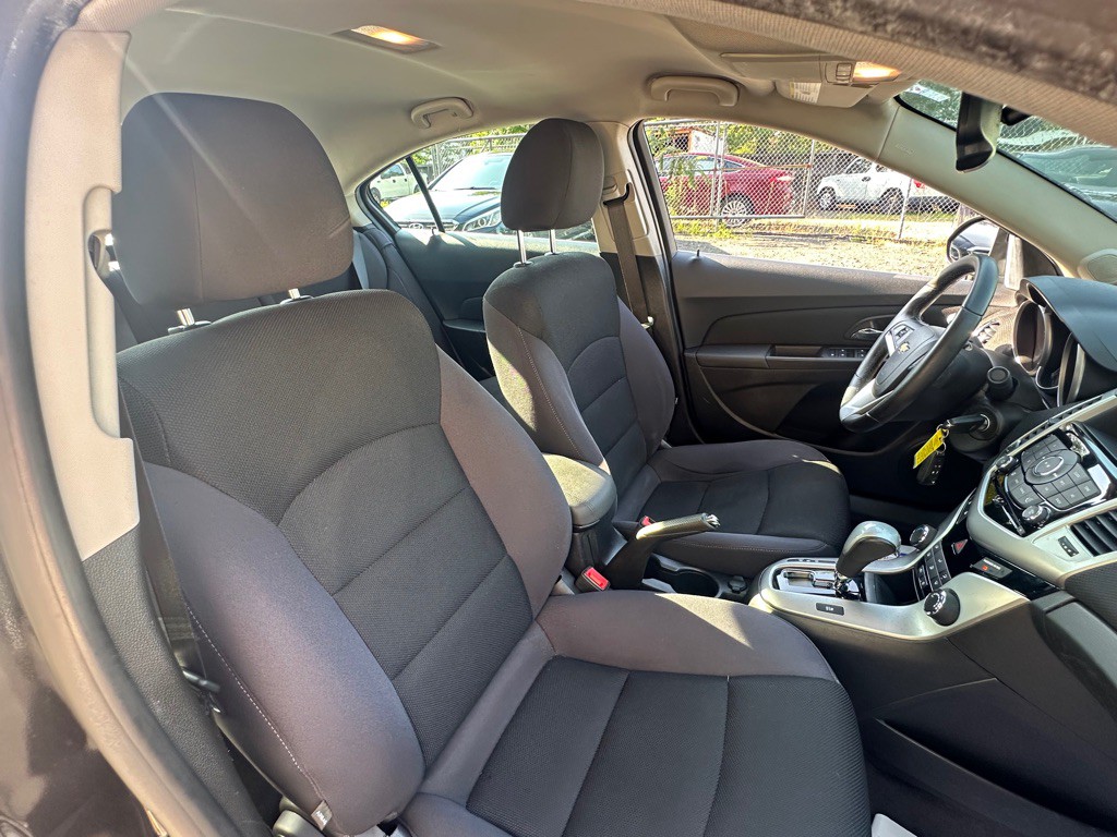 2014 Chevrolet Cruze Image 31