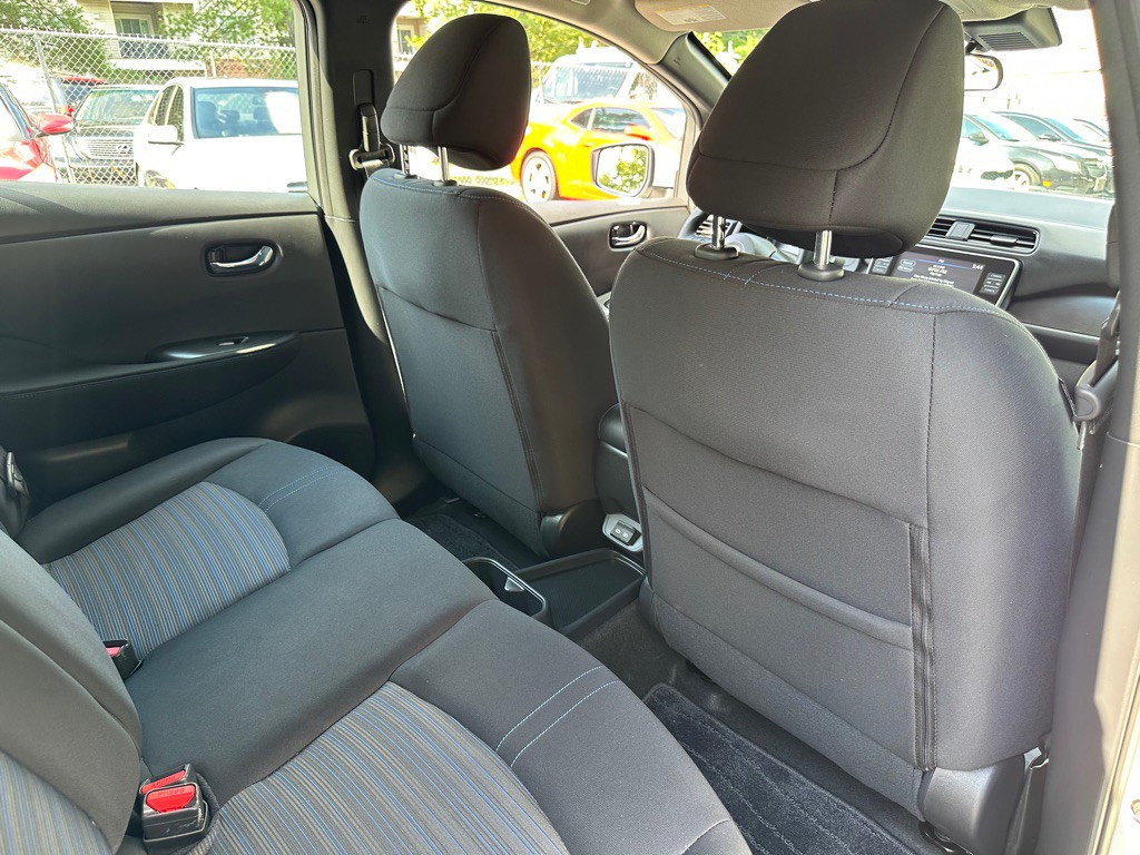 2024 Nissan Leaf Image 21