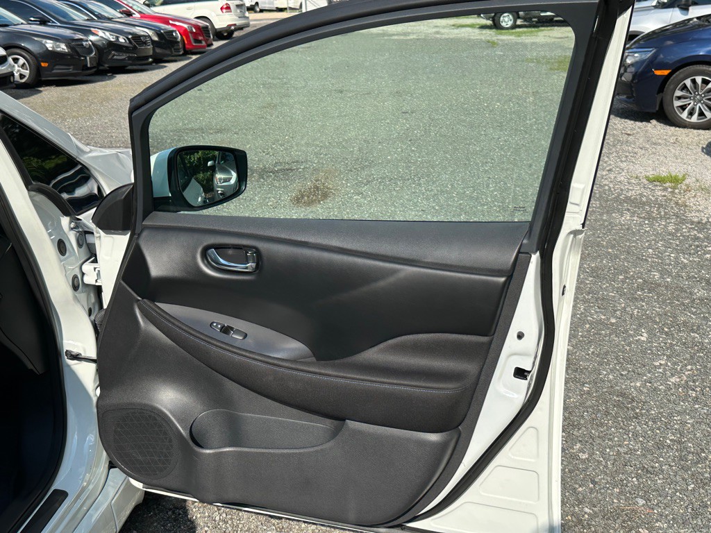 2024 Nissan Leaf Image 29