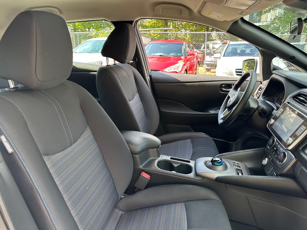 2024 Nissan Leaf Image 31