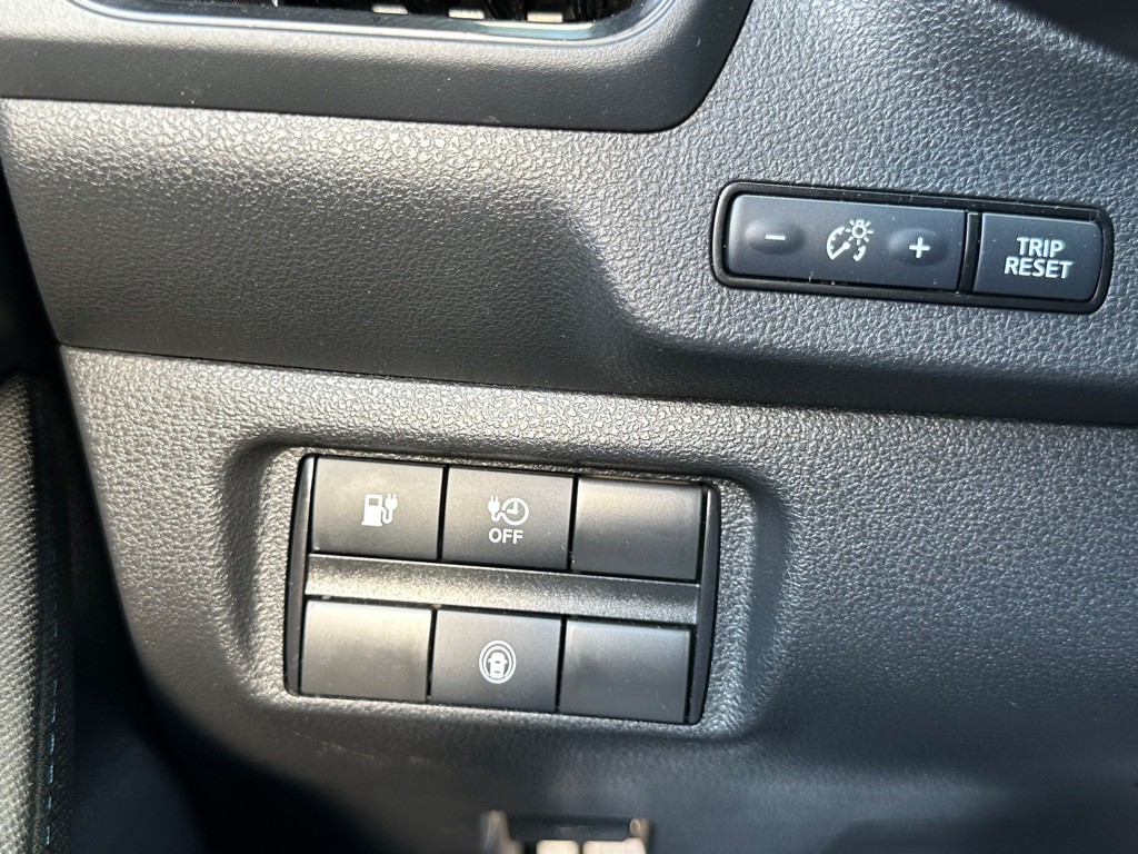 2024 Nissan Leaf Image 37