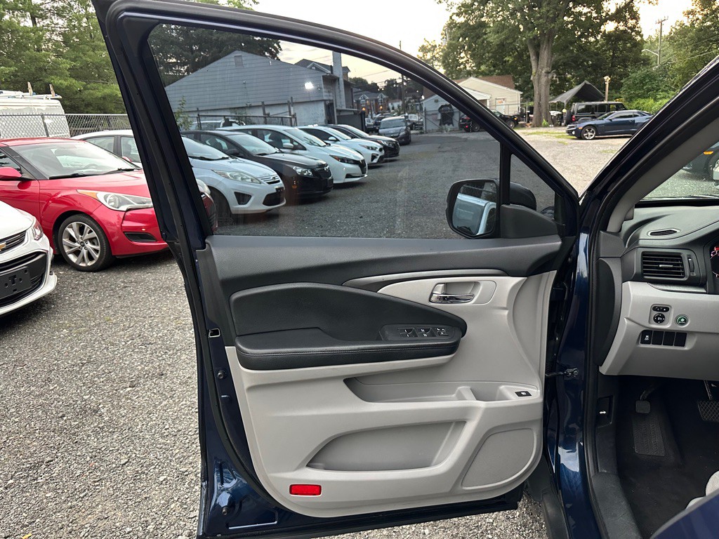 2016 Honda Pilot Image 17