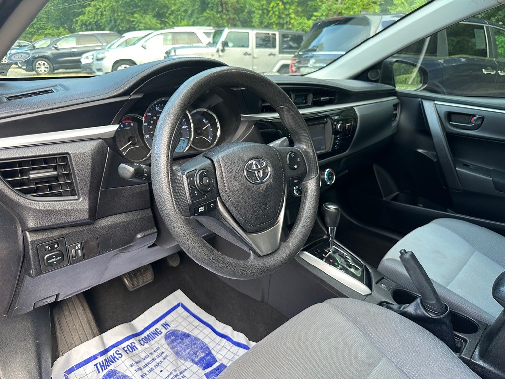 2016 Toyota Corolla Image 13