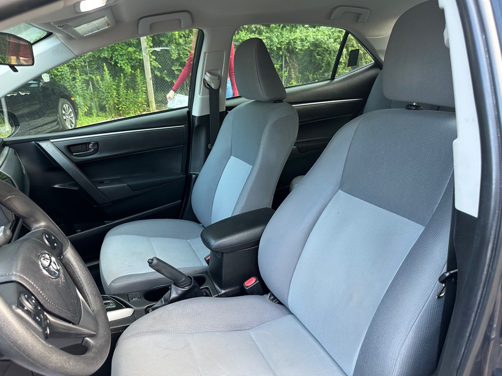 2016 Toyota Corolla Image 14
