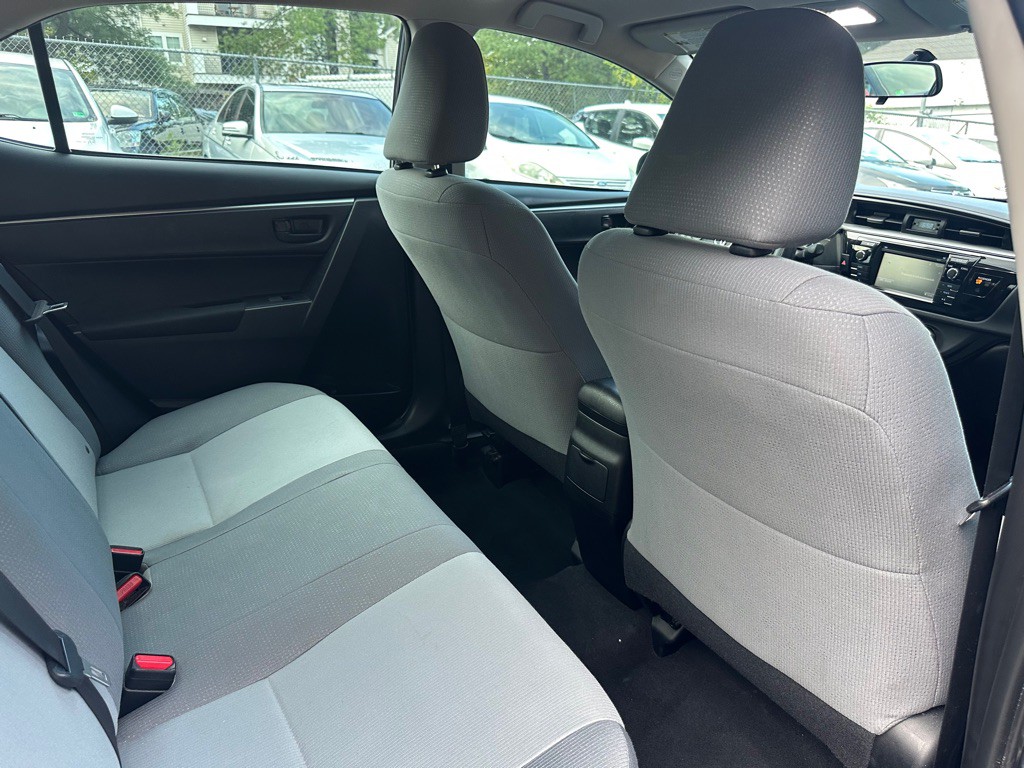 2016 Toyota Corolla Image 21