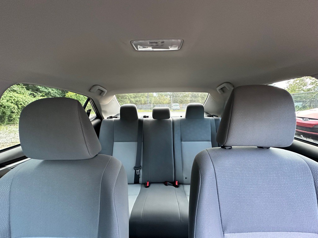 2016 Toyota Corolla Image 31