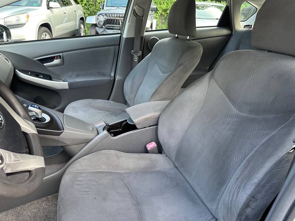 2010 Toyota Prius Image 10
