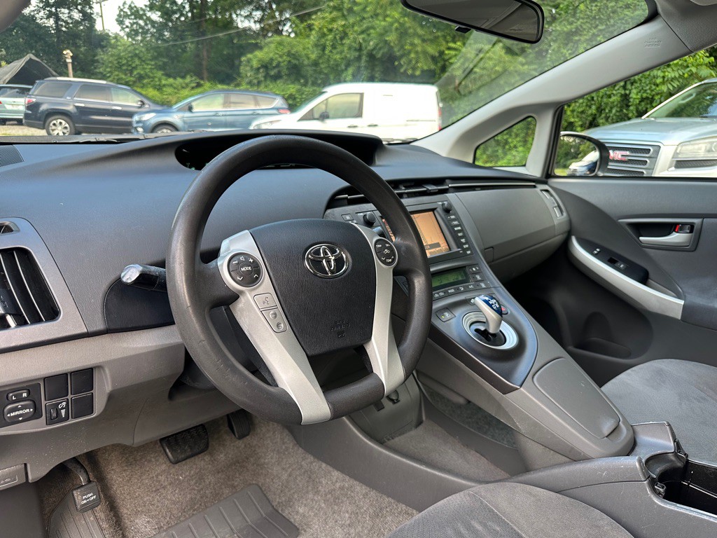 2010 Toyota Prius Image 11