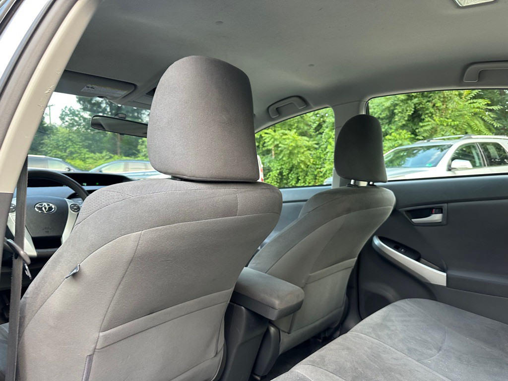 2010 Toyota Prius Image 15