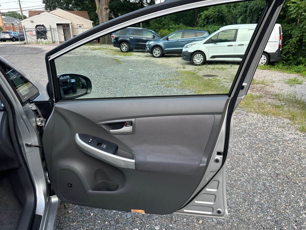 2010 Toyota Prius Image 24
