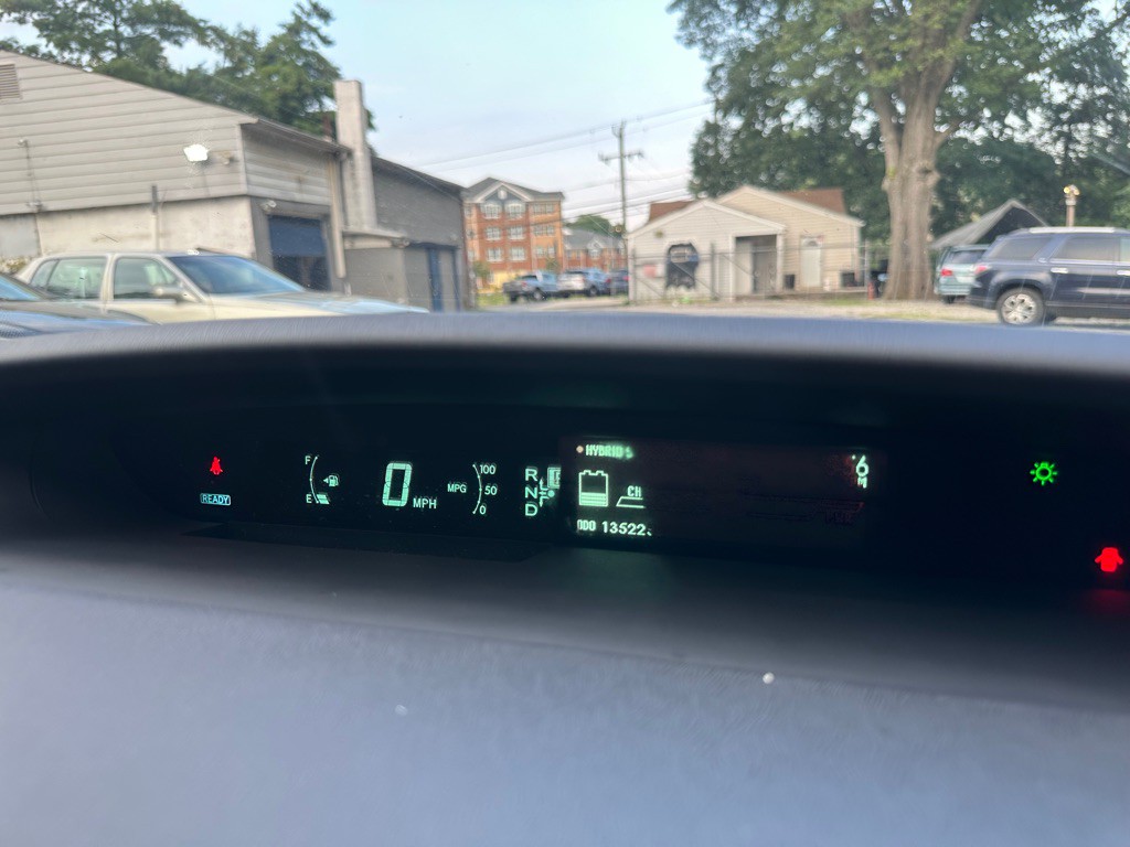 2010 Toyota Prius Image 30