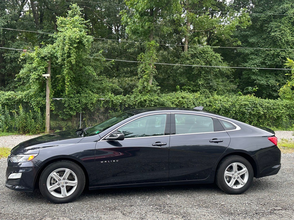 2023 Chevrolet Malibu Image 4