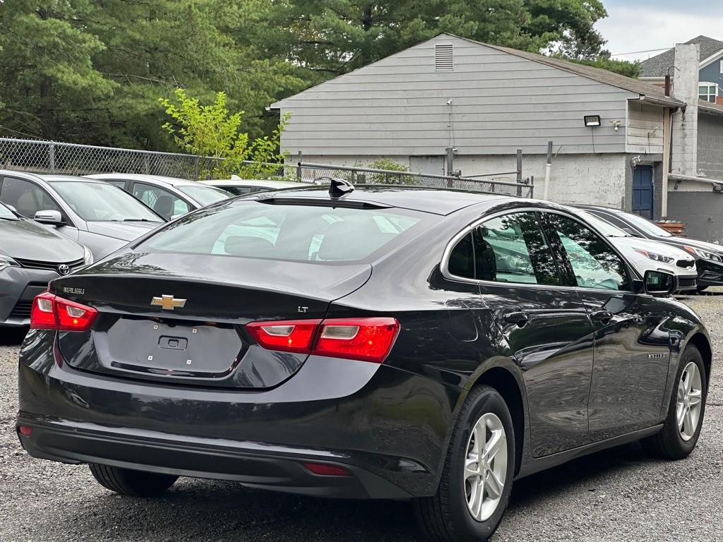 2023 Chevrolet Malibu Image 7