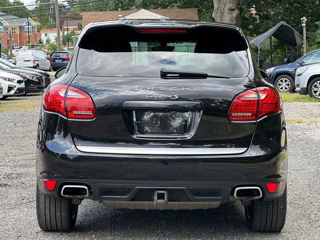 2011 Porsche Cayenne Image 6