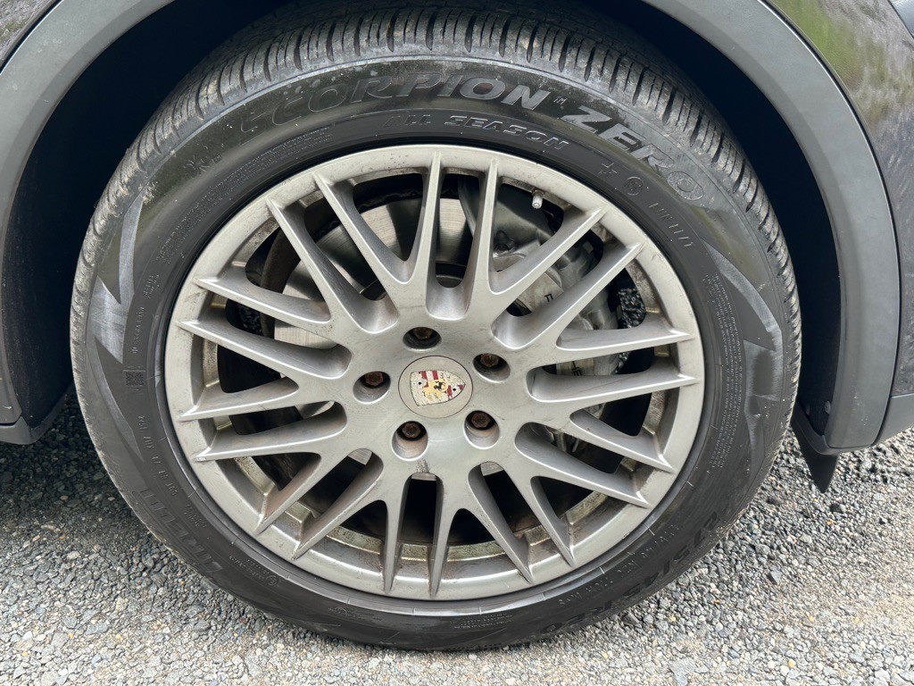 2011 Porsche Cayenne Image 9