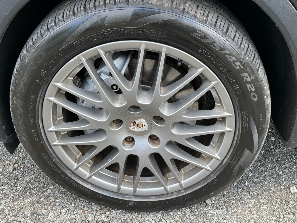 2011 Porsche Cayenne Image 11