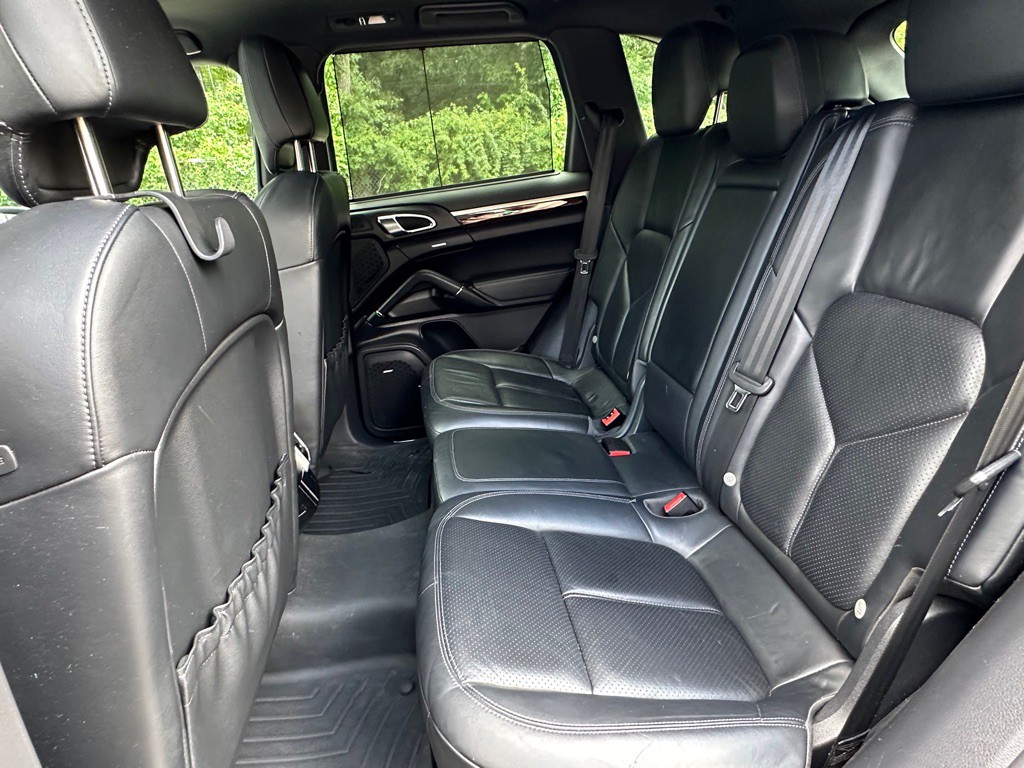 2011 Porsche Cayenne Image 19