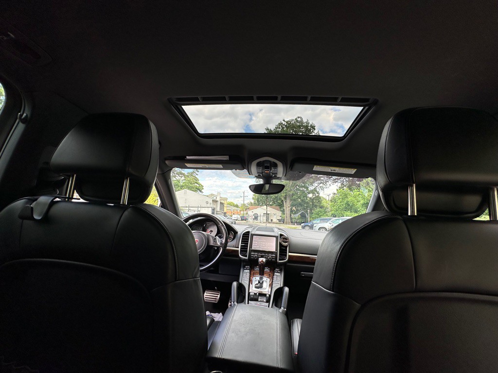 2011 Porsche Cayenne Image 23