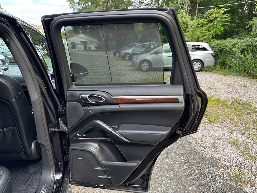 2011 Porsche Cayenne Image 29