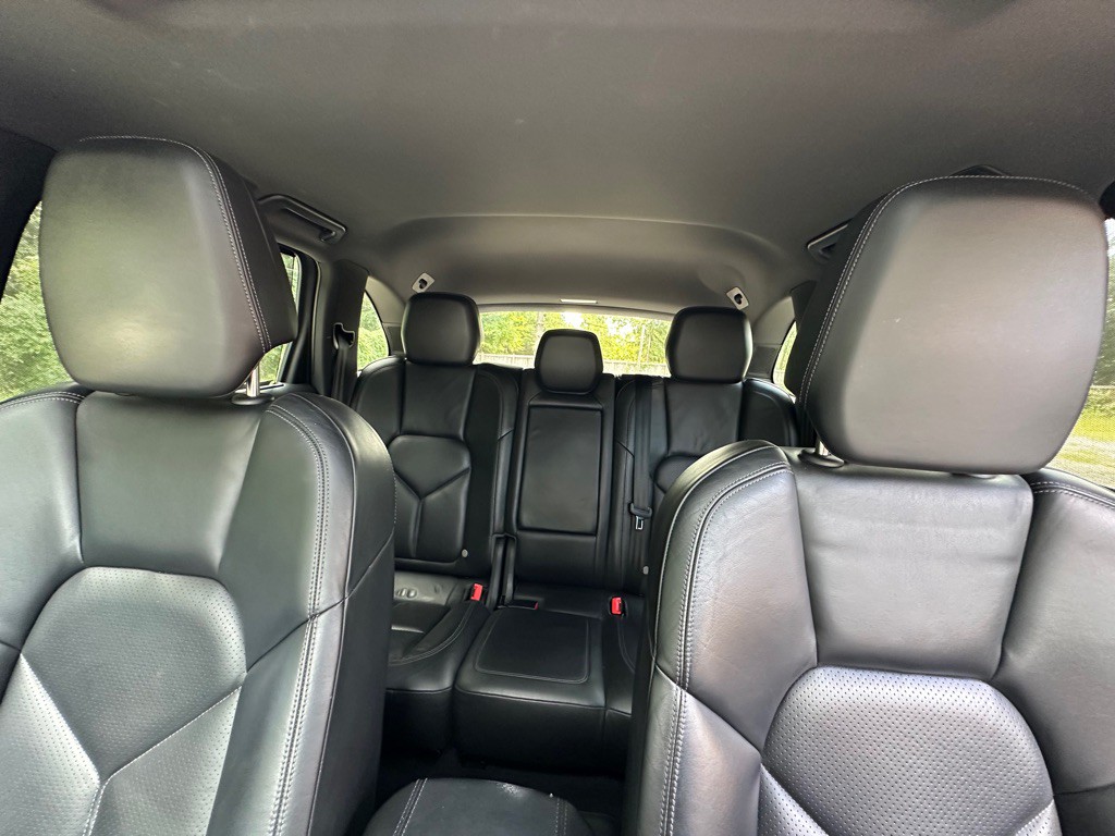 2011 Porsche Cayenne Image 34