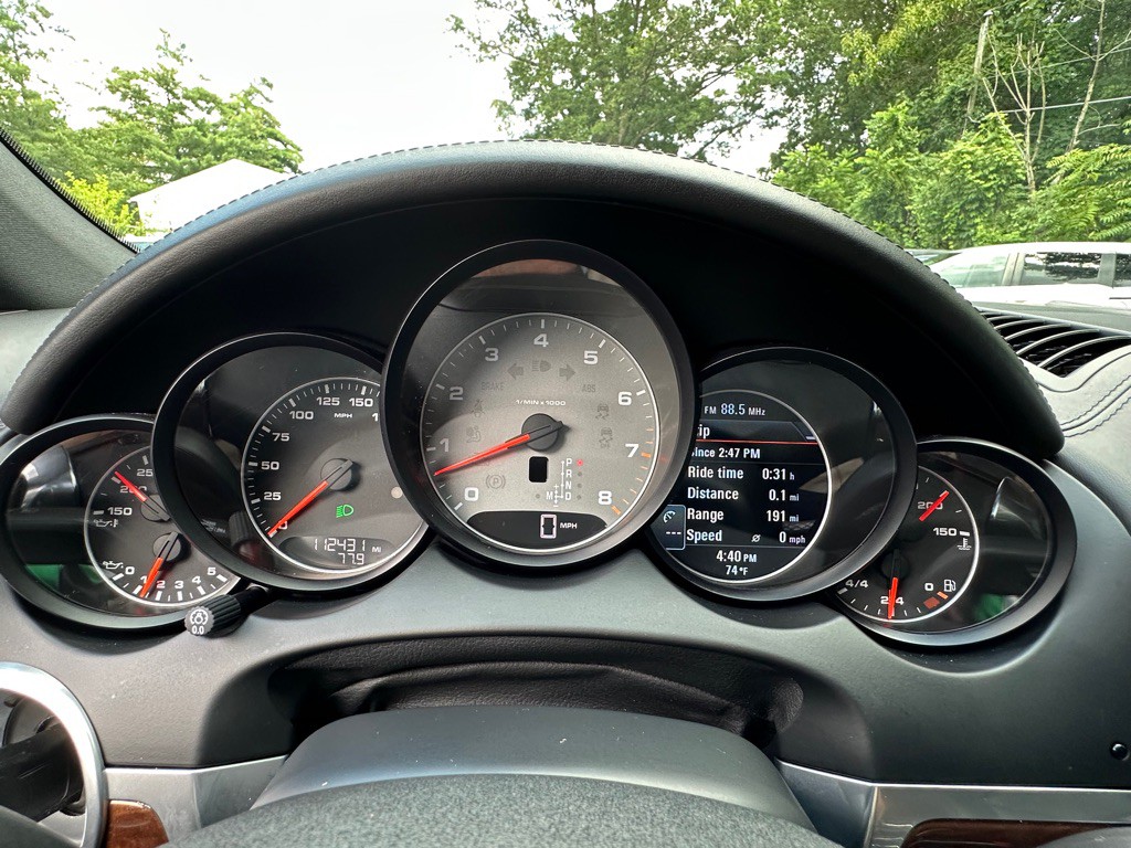 2011 Porsche Cayenne Image 41