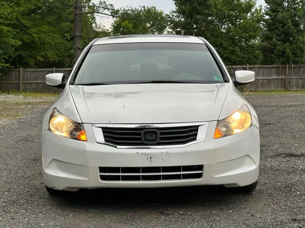 2009 Honda Accord Image 2