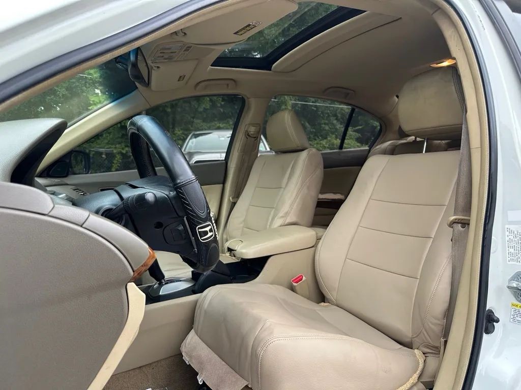 2009 Honda Accord Image 14