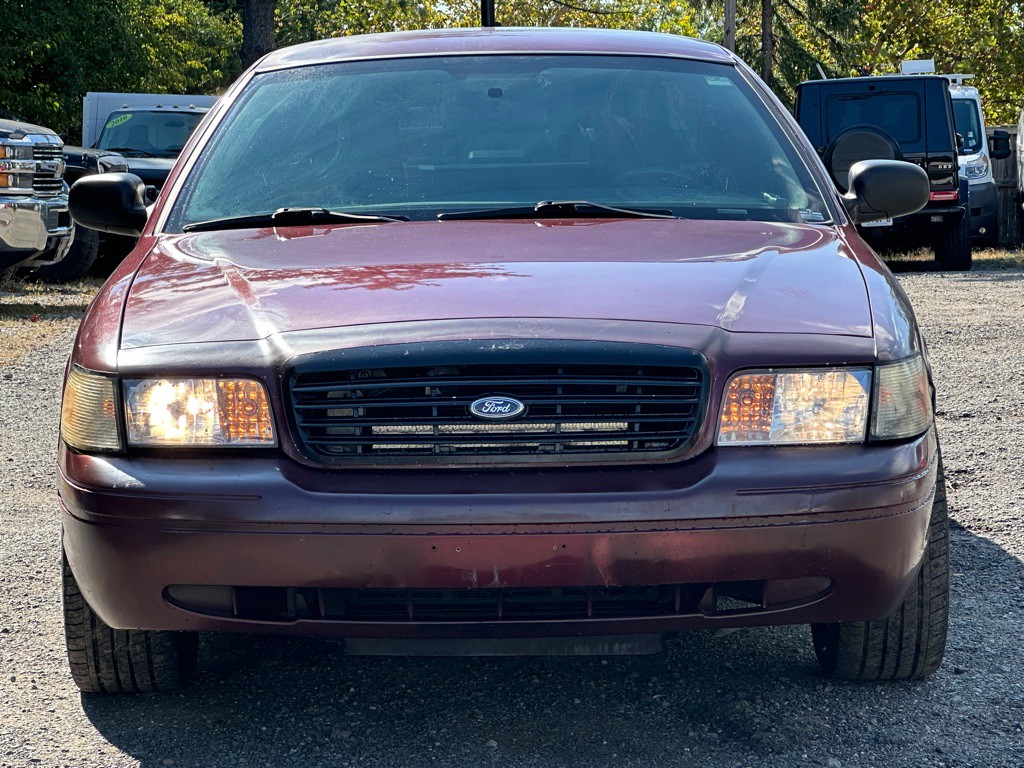 2008 Ford Crown Victoria Image 2