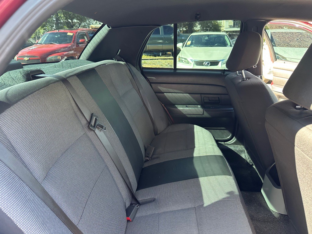 2008 Ford Crown Victoria Image 20