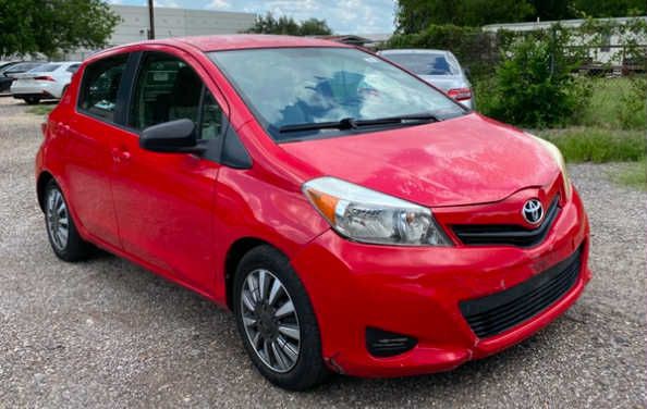 2013 Toyota Yaris Image 5