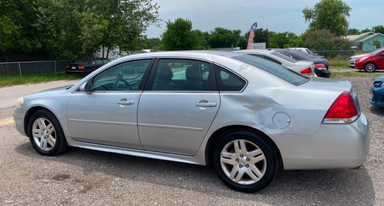 2012 Chevrolet Impala Image 2