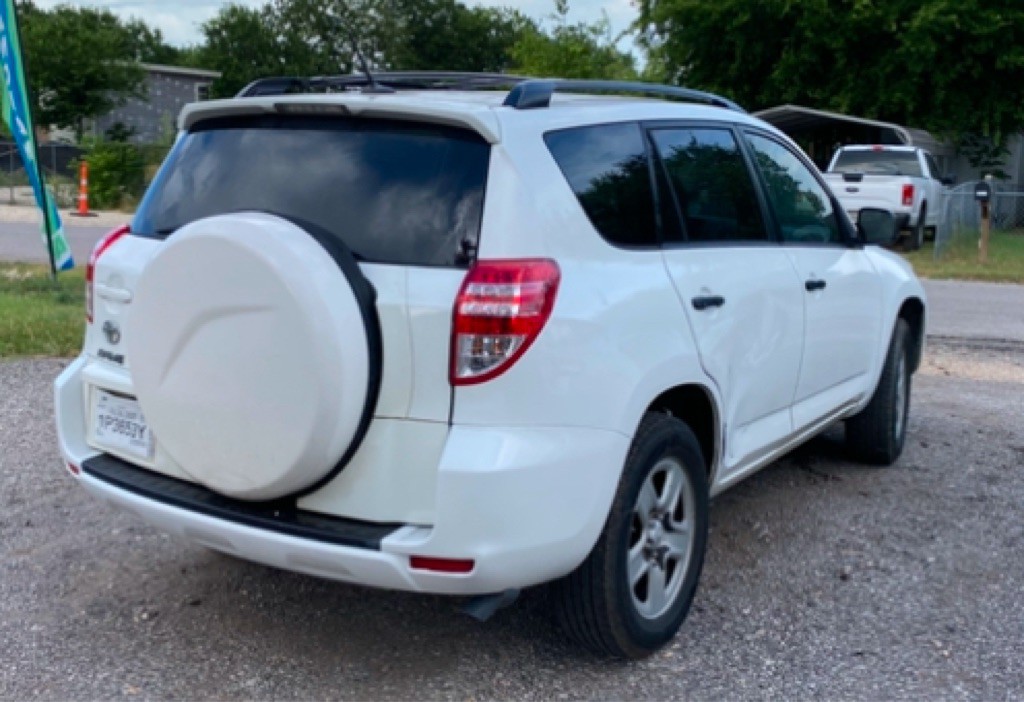 2012 Toyota Rav4 Image 2