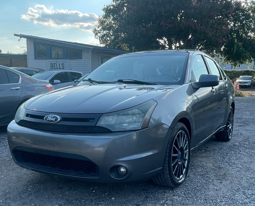 2011 Ford Focus Image 2