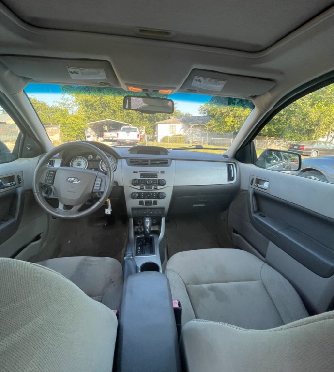 2011 Ford Focus Image 16
