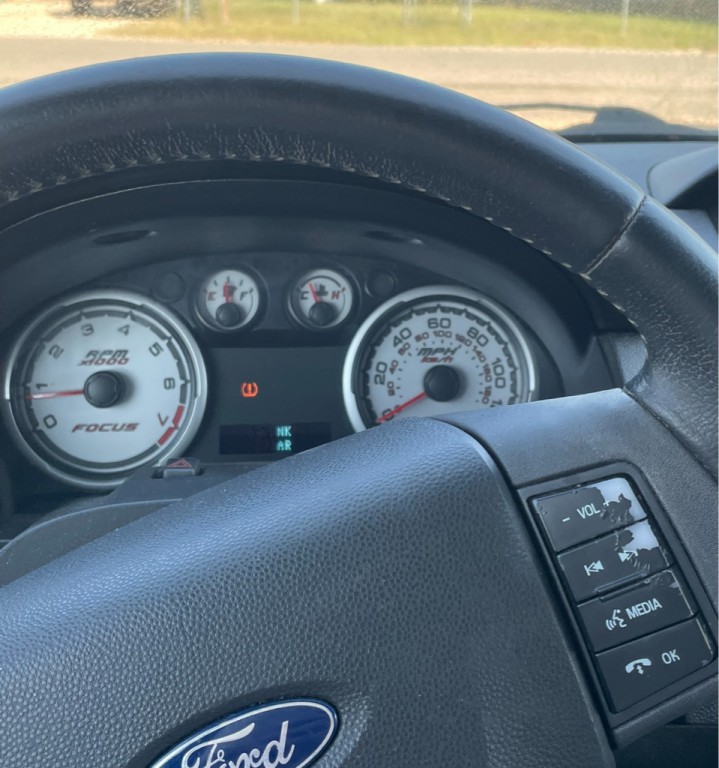2011 Ford Focus Image 10
