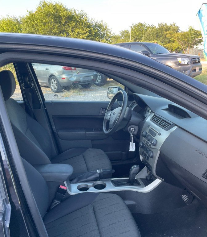 2011 Ford Focus Image 16