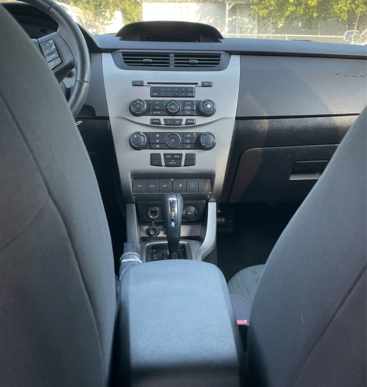 2011 Ford Focus Image 17