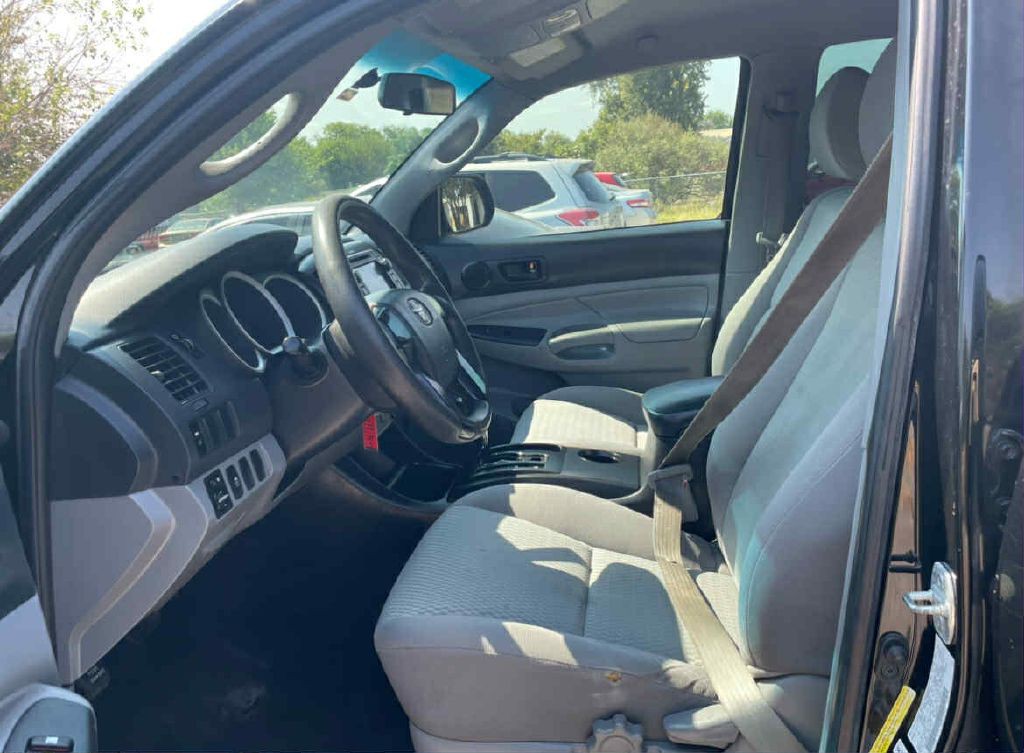 2013 Toyota Tacoma Image 15