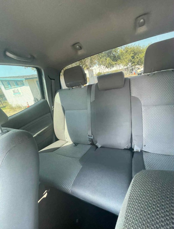 2013 Toyota Tacoma Image 17