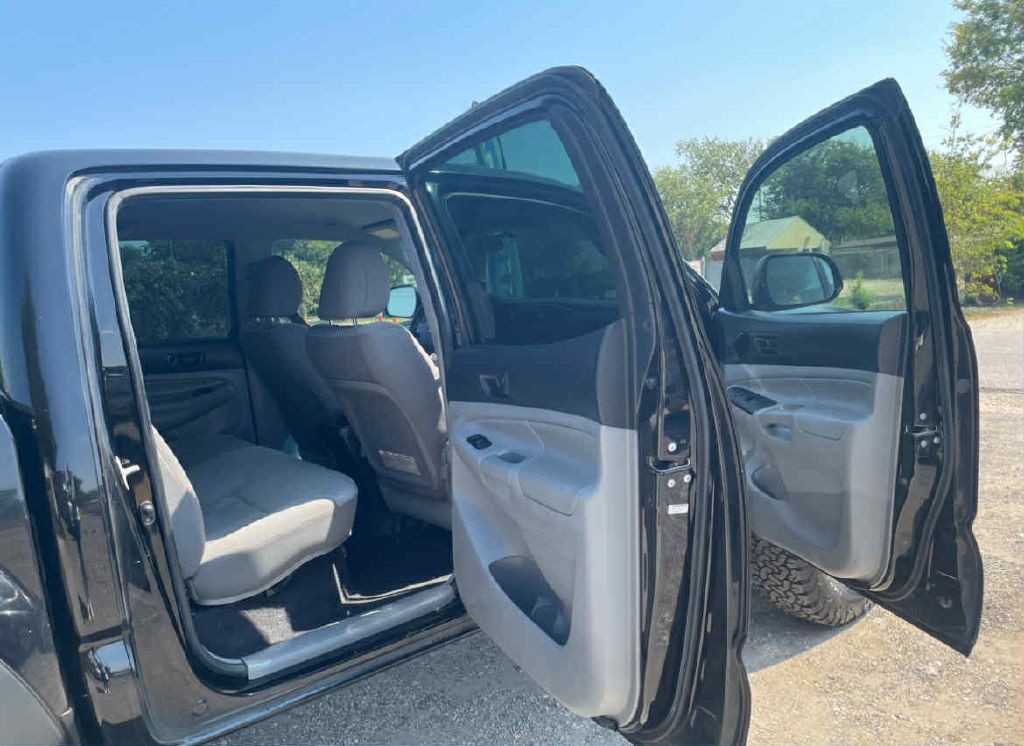 2013 Toyota Tacoma Image 22