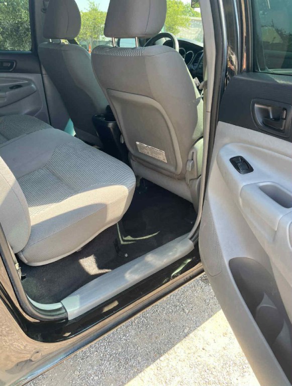 2013 Toyota Tacoma Image 23