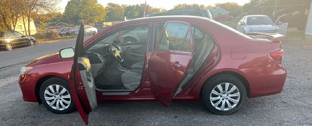 2013 Toyota Corolla Image 4