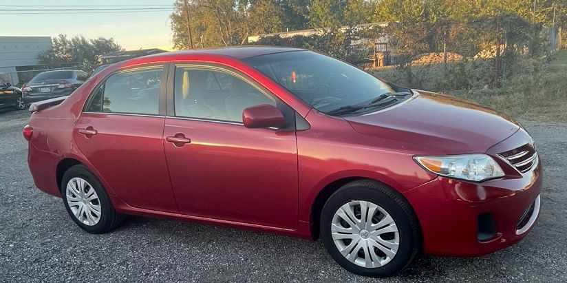 2013 Toyota Corolla Image 9