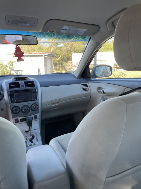 2013 Toyota Corolla Image 14